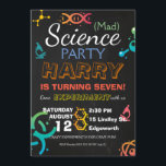 Mad Science Lab schoolbordfeest Verjaardag Custom Kaart<br><div class="desc">Schattigee uitnodiging op maat "Mad Science Lab Chalkboard Party Birthday", het is perfect te gebruiken voor verjaardagsfeestjes voor jongens en meisjes. Eenvoudig aan te passen voor uw informatie door te klikken op de knop "Gepersonaliseerd".</div>