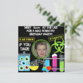 Mad Scientist verjaardagsfeestje 2 uitnodigingen (Staand voorkant)