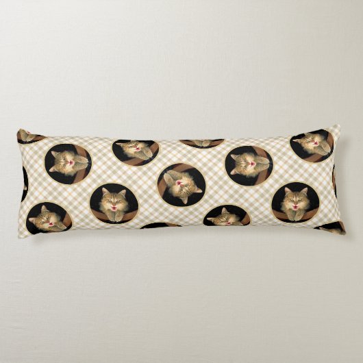 Mad Tabby Cat Portrait Schilderen Schattigee Origi Lichaamskussen (Achterkant)