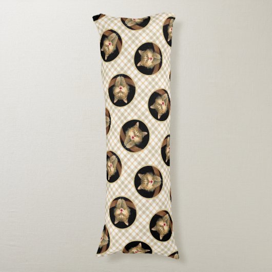 Mad Tabby Cat Portrait Schilderen Schattigee Origi Lichaamskussen (Voorkant Verticaal)