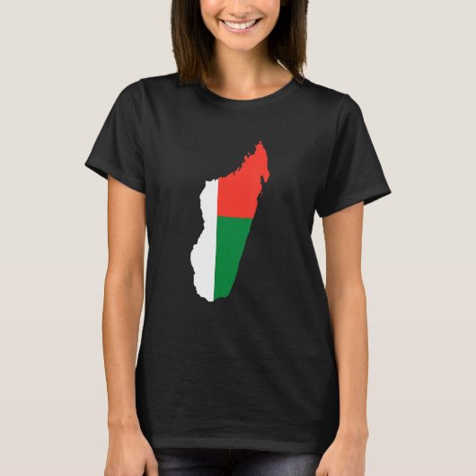 Madagascar flag in Madagascar outline Madagascar T-shirt (Voorkant)