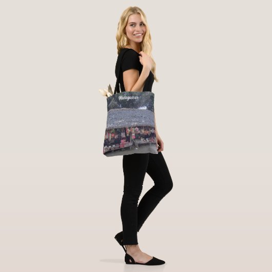 Madagaskarlandschap Tote Bag (Op model)