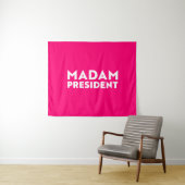 Madam President moderne typografie wit heet roze Wandkleed (In Situ (horizontaal))