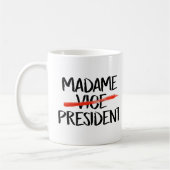 Madame President Koffiemok (Links)