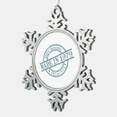 Made in 1979, geboortejaar, rondrubberzegel Logo Tin Sneeuwvlok Ornament (Rechts)