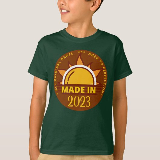 MADE IN 2023 grappig verjaardagscadeau T-shirt (Voorkant)