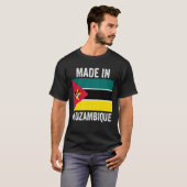 Made in Mozambique // Nationale vlag van het werel T-shirt (Voorkant volledig)