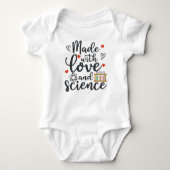 Made met liefde en wetenschap IVF Baby Romper (Voorkant)