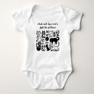 Made with Love & Chaos" Grappig Baby T-shirt - Sch