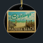 Madeira Beach Vintage Travel Keramisch Ornament<br><div class="desc">Deze groeten van het  briefkaart Madeira Beach zijn voorzien van een zandig strand met een mooi oceaanwater uit turquoise en boven het zee,  een blauwe hemel met blauw witte wolken. In de klassieke reisstijl.</div>