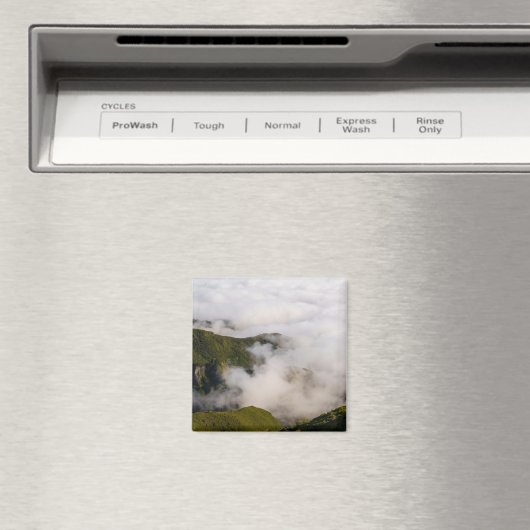 Madeira mountains in misty clouds, moody nature magneet (Insitu (Vaatwasser))