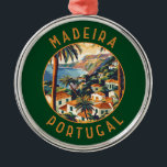 Madeira Portugal retro noodcirkel Metalen Ornament<br><div class="desc">Madeira retro vector reisontwerp. Madeira,  een autonome regio van Portugal,  is een archipel bestaande uit 4 eilanden voor de noordwestkust van Afrika. Het staat bekend om zijn warme,  subtropische klimaat.</div>