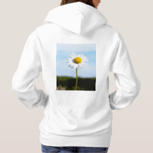 Madelief rechtop geisoleerd in de natuur. hoodie