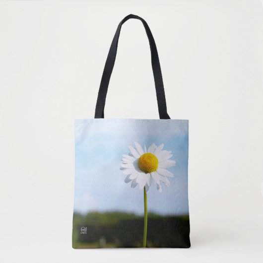 Madelief rechtop geisoleerd in de natuur. tote bag (Voorkant)
