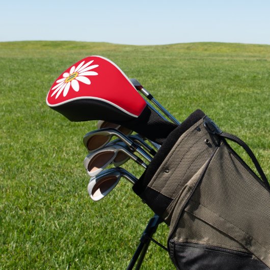 Madeliefje met initiële rood golfheadcover (Insitu)