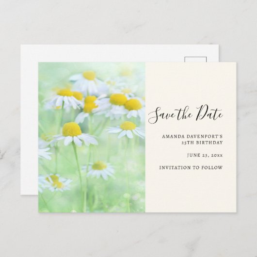 madeliefjes in een veldfoto De datum opslaan Uitnodiging Briefkaart (Voorkant / Achterkant)