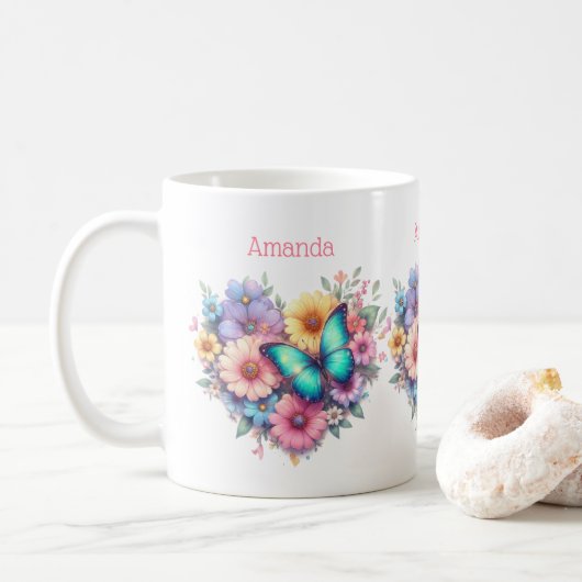 Madeliefjes met een mooie vlinder koffiemok (Met donut)