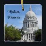 Madison, Wisconsin State Capitol Christmas Keramisch Ornament<br><div class="desc">Kerst ornament. Ik nam dit afbeelding mee terwijl ik door Madison reed,  Wisconsin van de hoofdstad van de staat.</div>