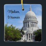 Madison, Wisconsin State Capitol Christmas Keramisch Ornament<br><div class="desc">Kerst ornament. Ik nam dit afbeelding mee terwijl ik door Madison reed,  Wisconsin van de hoofdstad van de staat.</div>