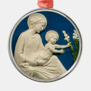 MADONNA MET KIND EN WITTE LILEN METALEN ORNAMENT