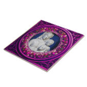 MADONNA MET KIND, PINK RENAISSANCE FLORAL CROWN TEGELTJE (Zijkant)