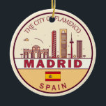 Madrid Spanje City Skyline Embleem Keramisch Ornament<br><div class="desc">Madrid minimalistisch,  kleurrijk kunstontwerp met monumenten en bezienswaardigheden van de stad in Spanje.</div>