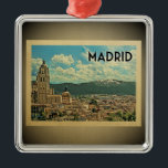 Madrid Spanje Vintage Travel Ornament<br><div class="desc">Een cool  Madrid-ornament met een uitzicht in de stad met bergen als achtergrond.</div>
