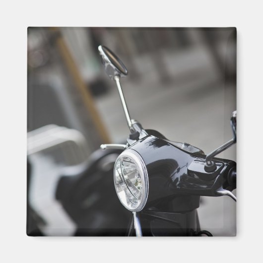 Madrid, zwarte Vespa-scooter Magneet (Voorkant)