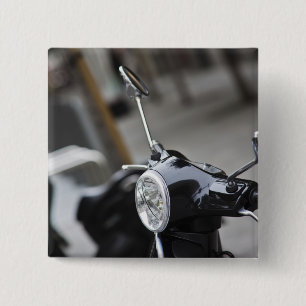Madrid, zwarte Vespa-scooter Vierkante Button 5,1 Cm