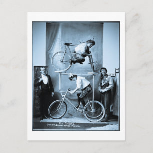 Mae Gordon's Original Insane Moving Pedestal Briefkaart