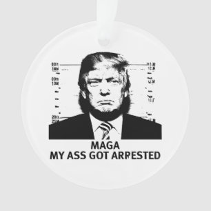 MAGA Aangeklaagd Ornament