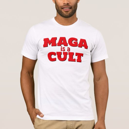 MAGA is een Cult T-shirt (Voorkant)