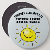 MAGA PATRIOT FUNNY ANTI-KAMALA GROTE Button (Voorkant /achterkant)