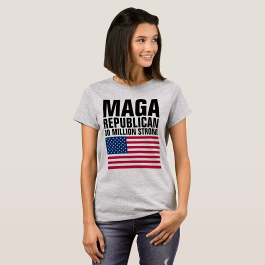 MAGA REPUBLICAN TRUMP 80 MILJOEN STRONG T-Shirt (Voorkant volledig)