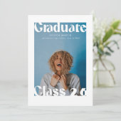 Magazine Inspired Cover Bold Grad Announcement Kaart (Staand voorkant)