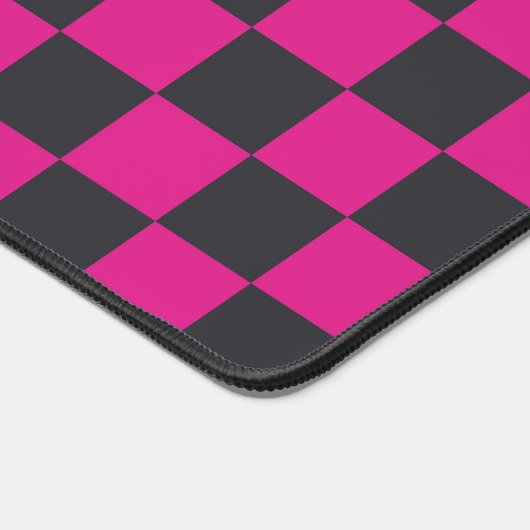 Magenta and smoke checkerboard pattern bureaumat (Hoek)