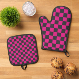 Magenta and smoke checkerboard pattern ovenwant & pannenlap set