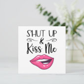 Magenta cartoon lippen dicht en kus me. (Staand voorkant)