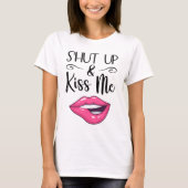 Magenta cartoon lippen dicht en kus me. t-shirt (Voorkant)