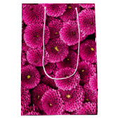 Magenta Chrysanthemum Floral Gift Bag Medium Cadeauzakje (Achterkant)