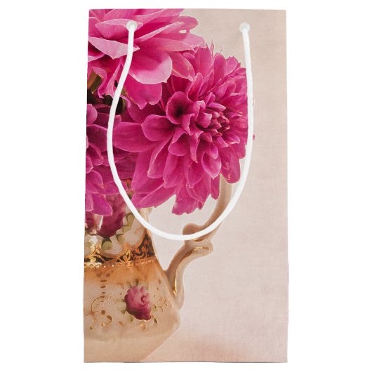 Magenta Dahlias Klein Cadeauzakje (Voorkant)