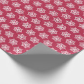 Magenta Festive Snowflakes Patroon Kerstmis Cadeaupapier (Hoek)