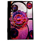 Magenta Flower Medium Cadeauzakje (Voorkant)