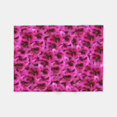 Magenta Geranium Flowers, Small Fleece Blanket. (Voorkant (Horizontaal))