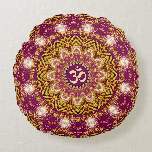 Magenta Gold Boho Spiritueel OM Yoga Ronde Kussen (Voorkant)