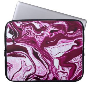 Magenta marmeren textuur: Abstracte vloeibare kuns Laptop Sleeve