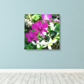Magenta Orchideeën Verpakt Canvas Afdruk (Insitu (Houten vloer))