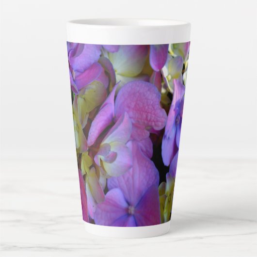 Magenta Paars blauw Hydrangeenbloemen Latte Mok (Voorkant)