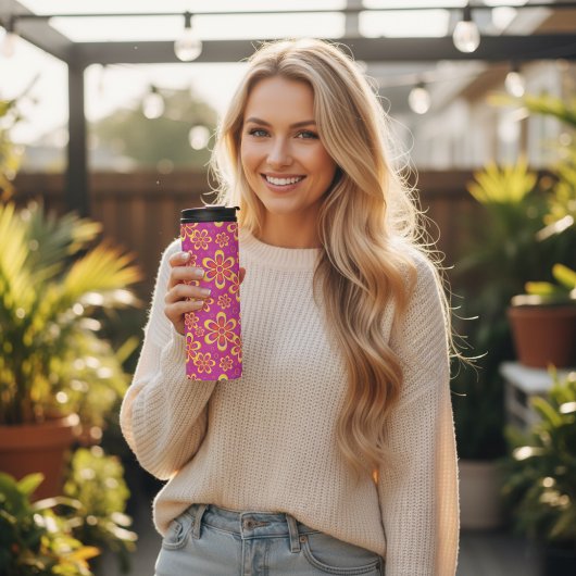 Magenta paarse bloemen naadloos patroon thermosbeker