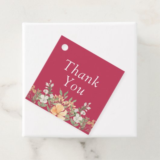 Magenta Peach en White Floral Wedding Favor Labels (In situ)